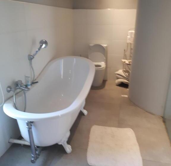 פנסיון Sarah S Place  Heatherlands,george