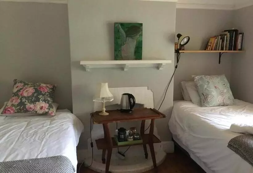 پانسیون Sarah S Place  Heatherlands,george