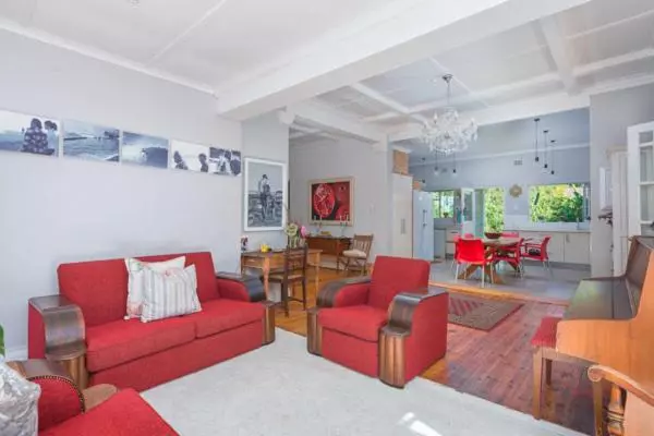 پانسیون Sarah S Place  Heatherlands,george