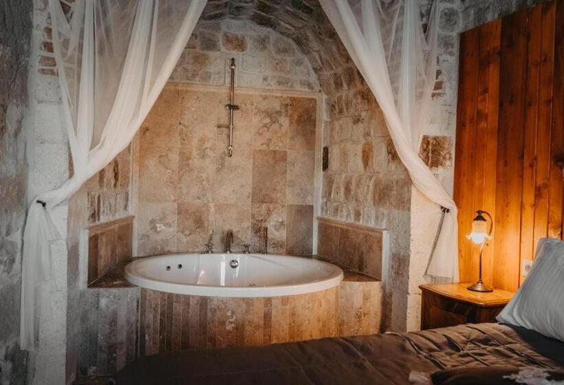 ホテル Dere Suites Cappadocia