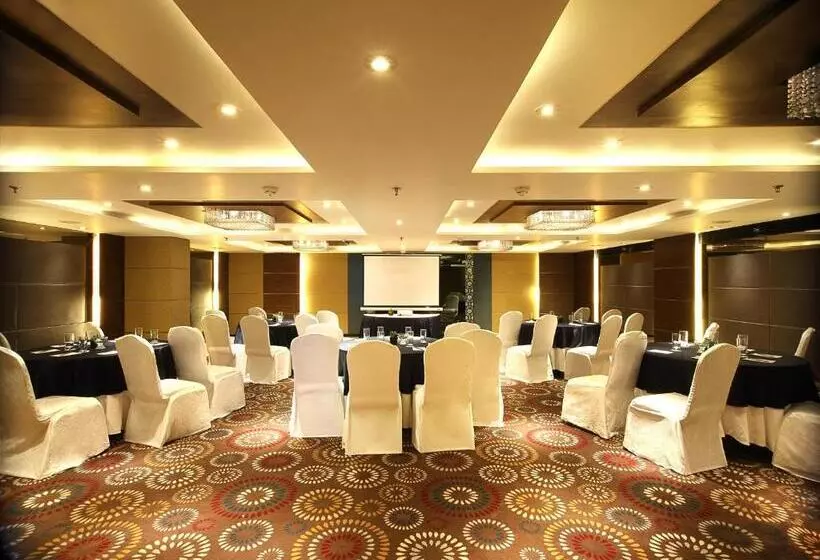 Fortune Select Sg Highway, Ahmedabad Member Itc S Hotel Group