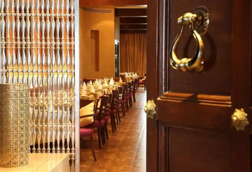 Fortune Select Sg Highway, Ahmedabad Member Itc S Hotel Group