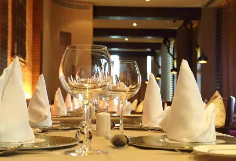 Fortune Select Sg Highway, Ahmedabad Member Itc S Hotel Group