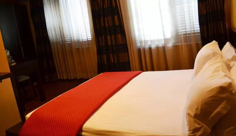 Green House Hotel & Restaurant