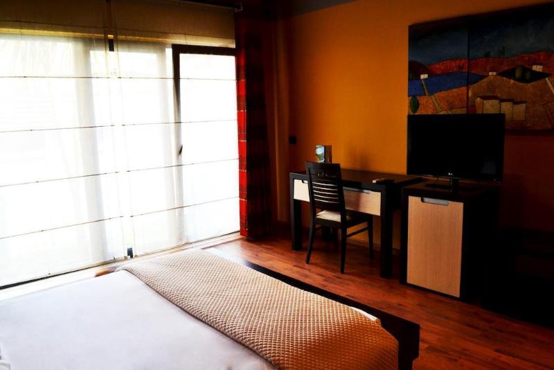 Green House Hotel & Restaurant