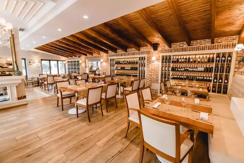 Green House Hotel & Restaurant