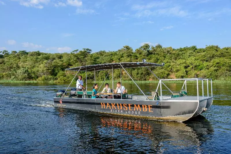 هتل Hakusembe River Lodge