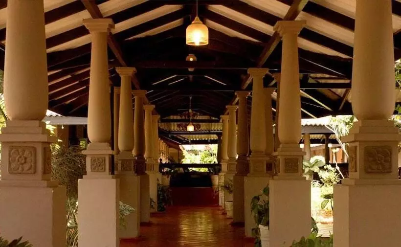 هتل Heritage Mihintale Resort