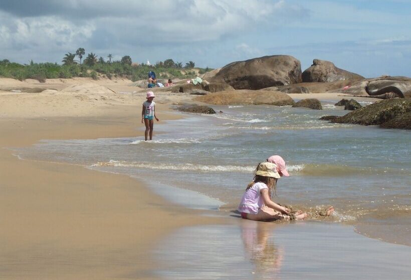 호텔 Kirinda Beach Resort