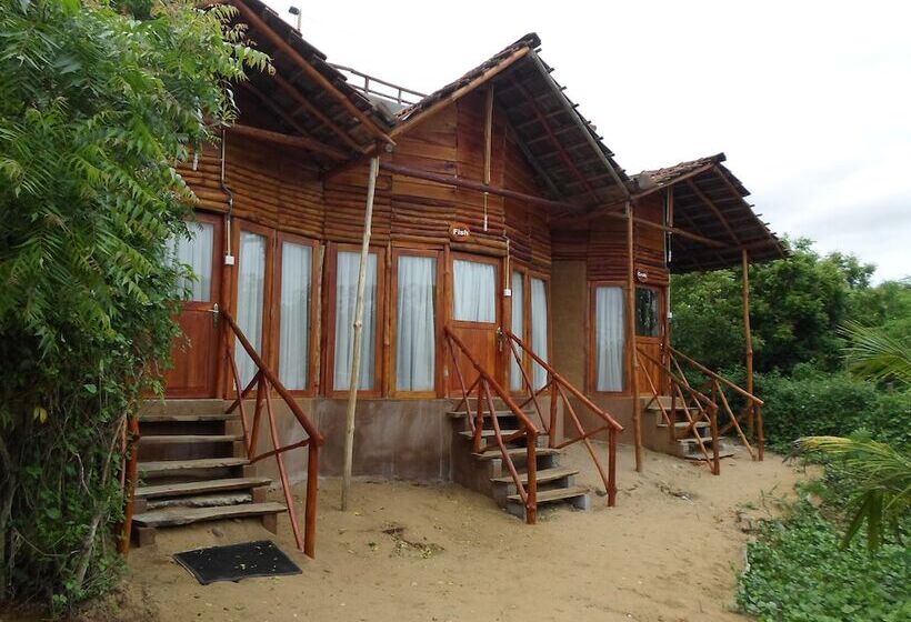 호텔 Kirinda Beach Resort