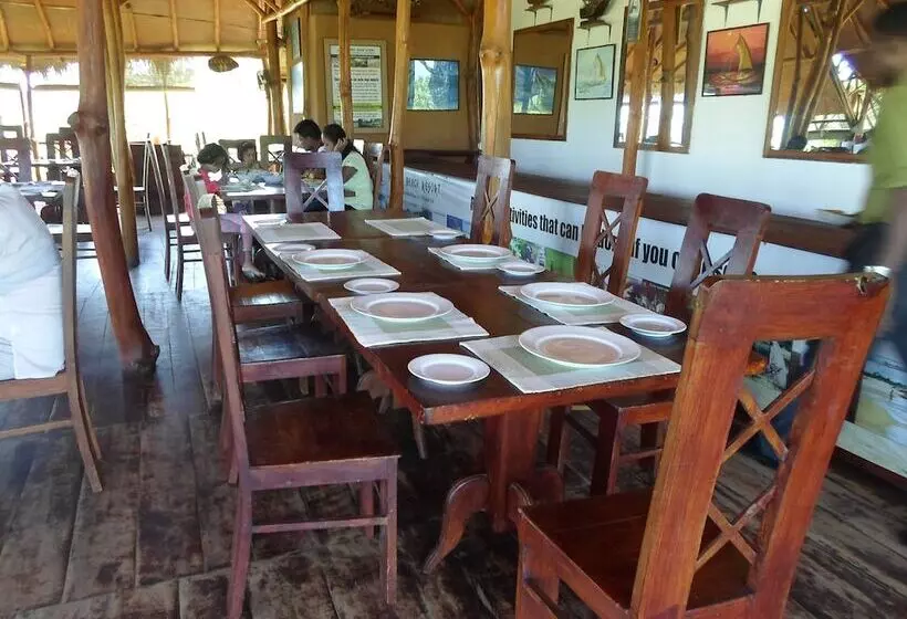 فندق Kirinda Beach Resort