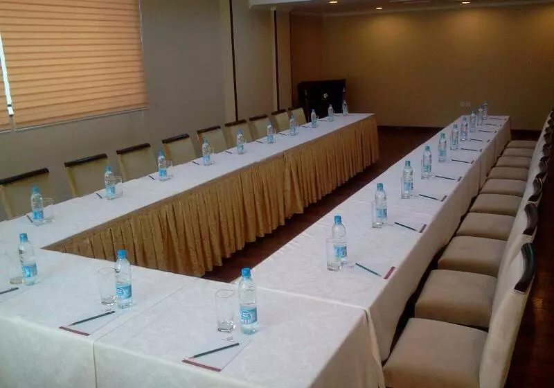 Hotelli Miran International