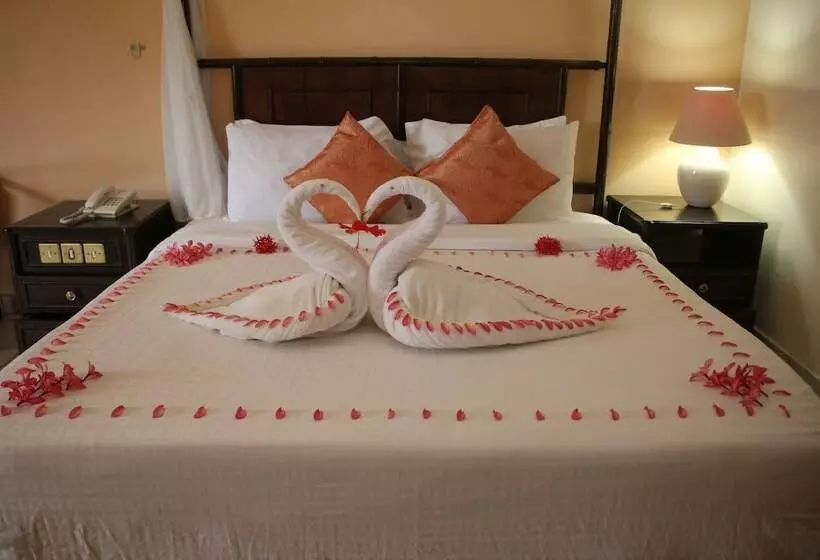 호텔 Mombasa Continental Resort