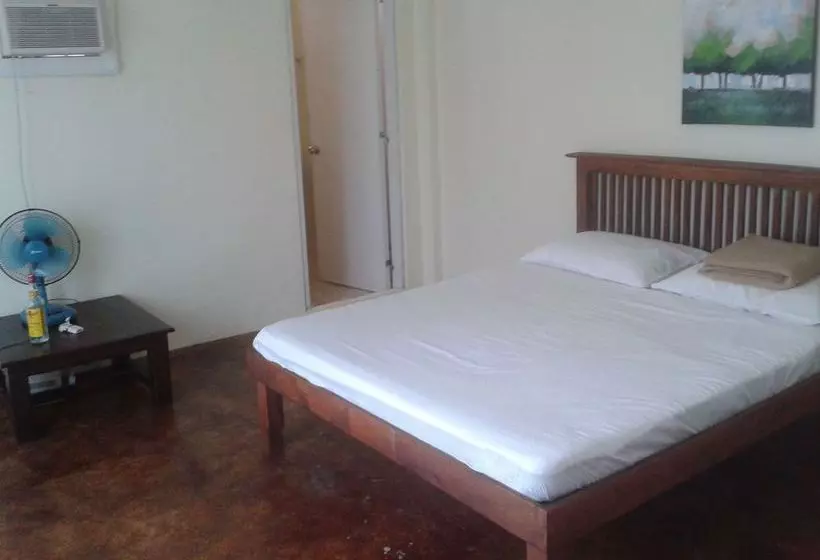 ホテル Panglao Palms Apartelle