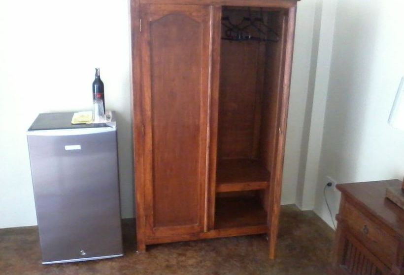 فندق Panglao Palms Apartelle