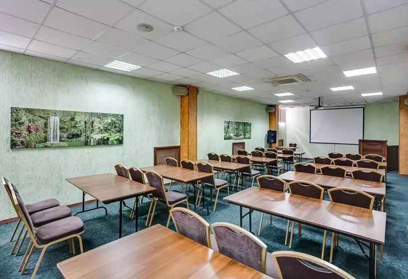 בית מלון כפרי Park City