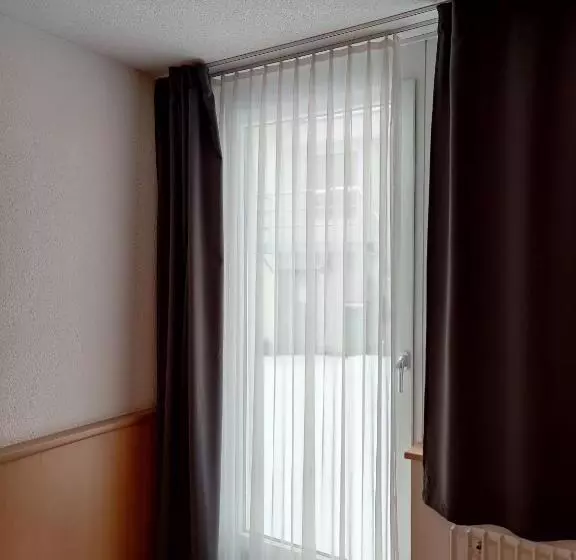 Отель Rebstock Meiringen