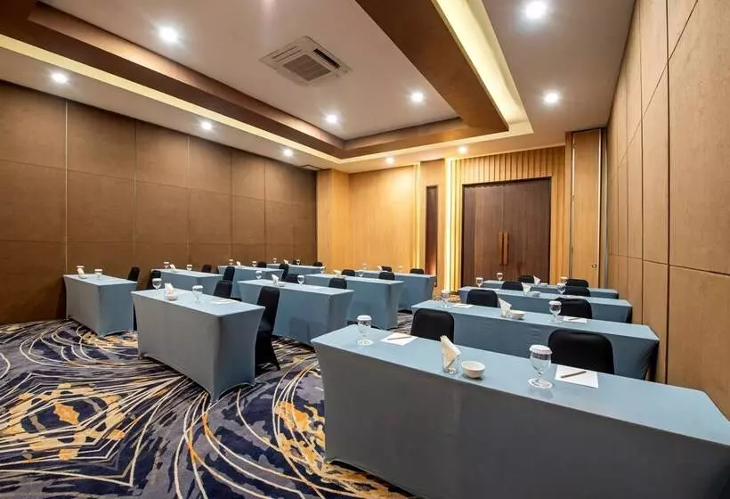 Oakwood Hotel & Apartments Taman Mini Jakarta