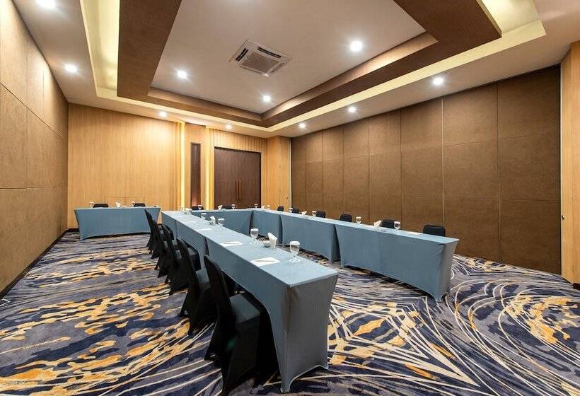 Oakwood Hotel & Apartments Taman Mini Jakarta