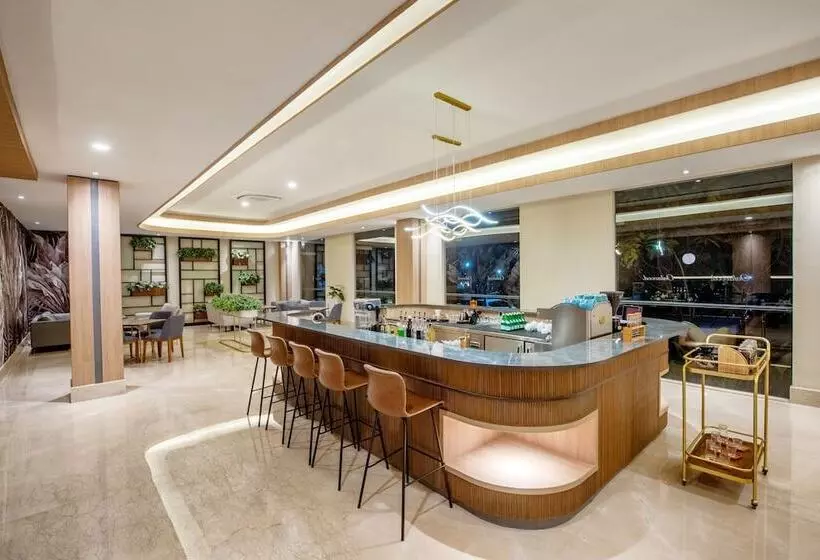 Oakwood Hotel & Apartments Taman Mini Jakarta