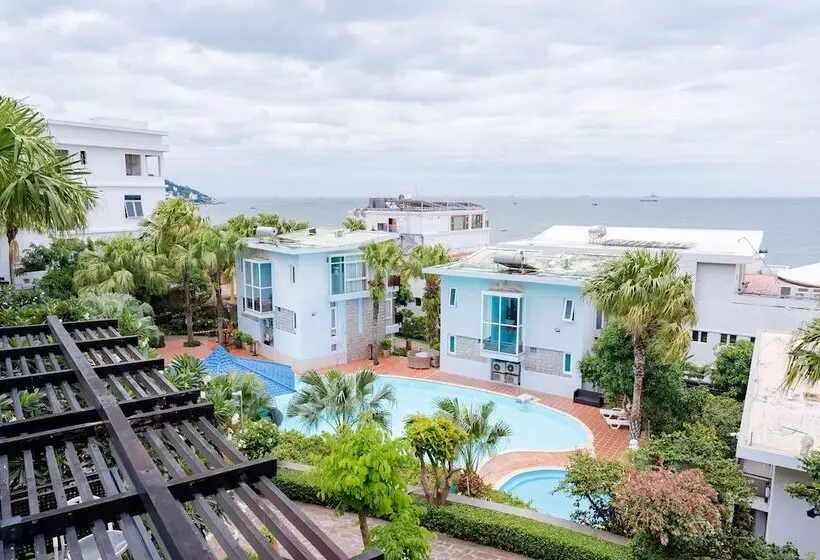 هتل Seaside Resort Vung Tau