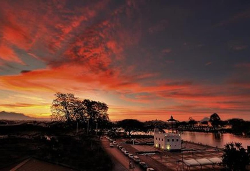 בית מלון כפרי The Ranee Boutique Suites