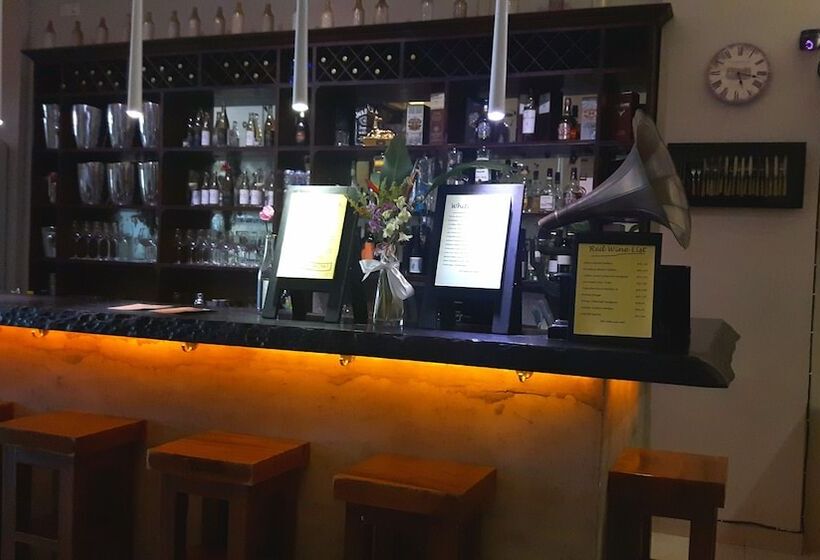 בית מלון כפרי The Ranee Boutique Suites