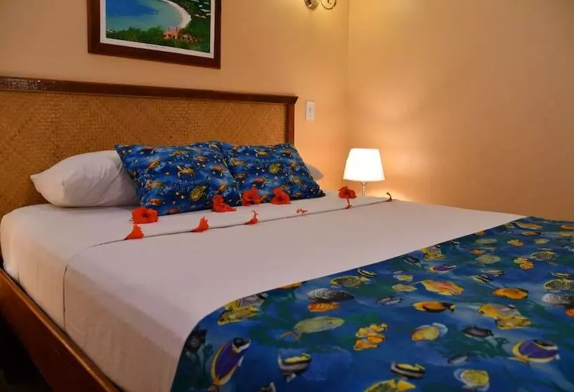 هتل West Bay Lodge