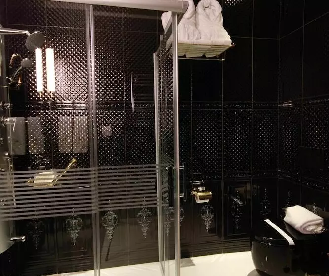 هتل Sky Tower Deluxe