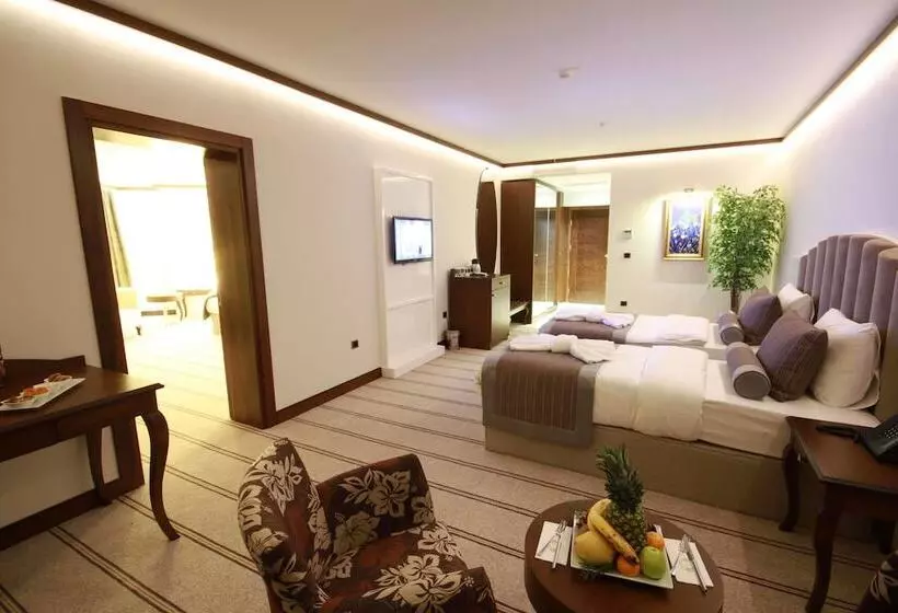 هتل Sky Tower Deluxe