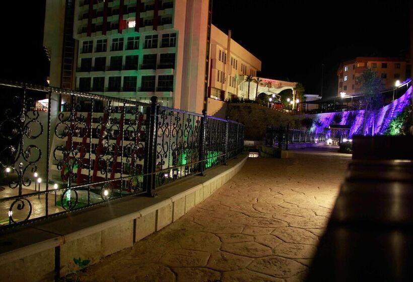 فندق Sky Tower Deluxe