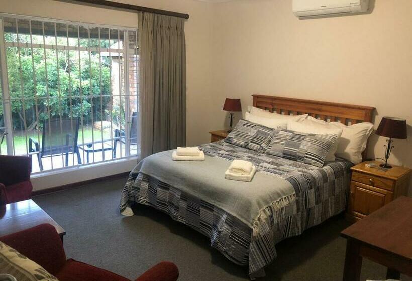 Pensjonat Hornbill Helipad 1