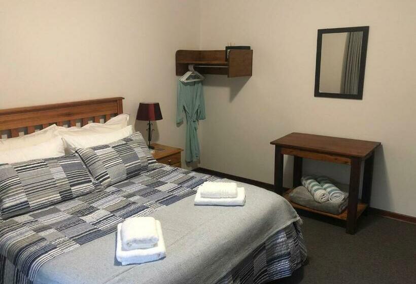 Pensjonat Hornbill Helipad 1