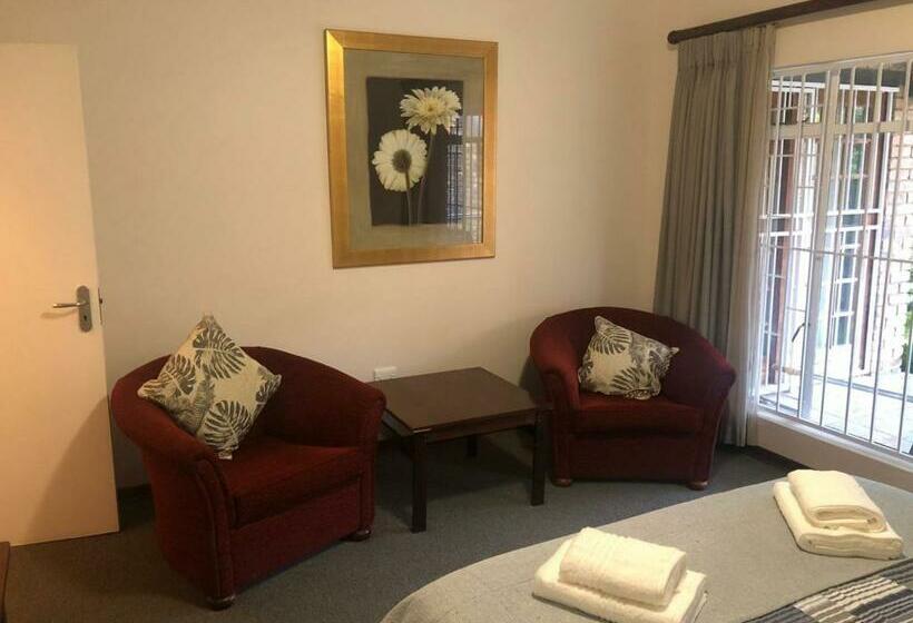 Pensjonat Hornbill Helipad 1