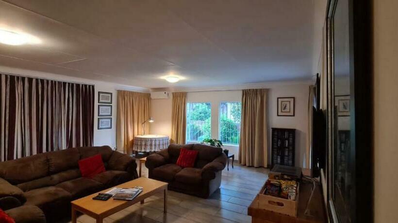 Pensjonat Hornbill Helipad 1