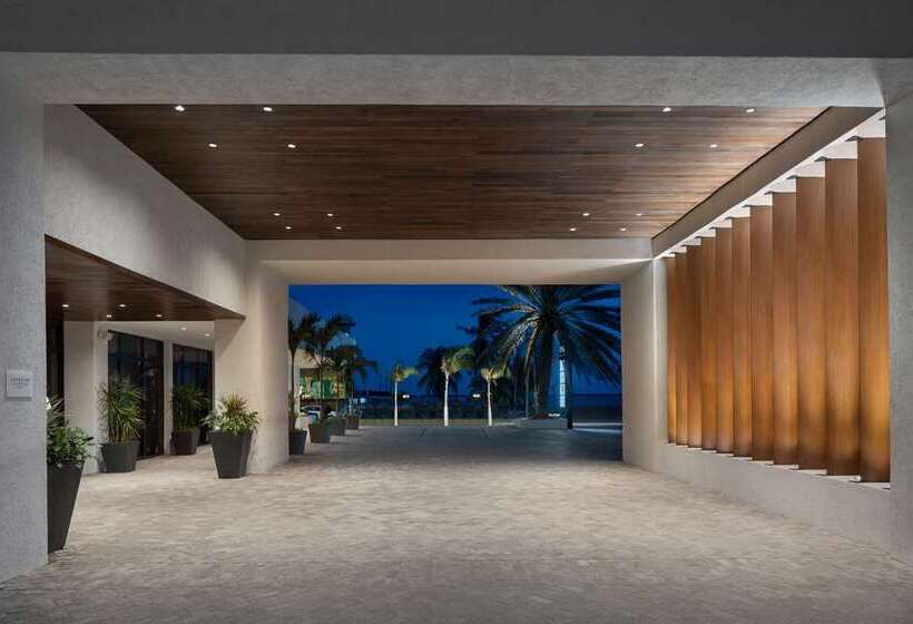 Rok Hotel Kingston, Tapestry Collection By Hilton