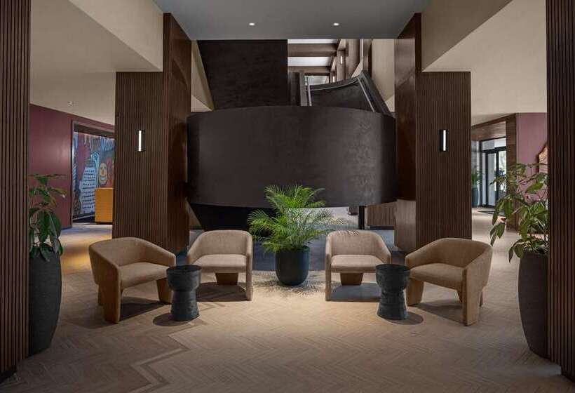 Rok Hotel Kingston, Tapestry Collection By Hilton