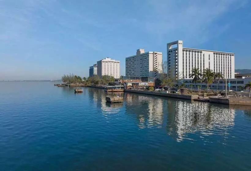 Rok Hotel Kingston, Tapestry Collection By Hilton