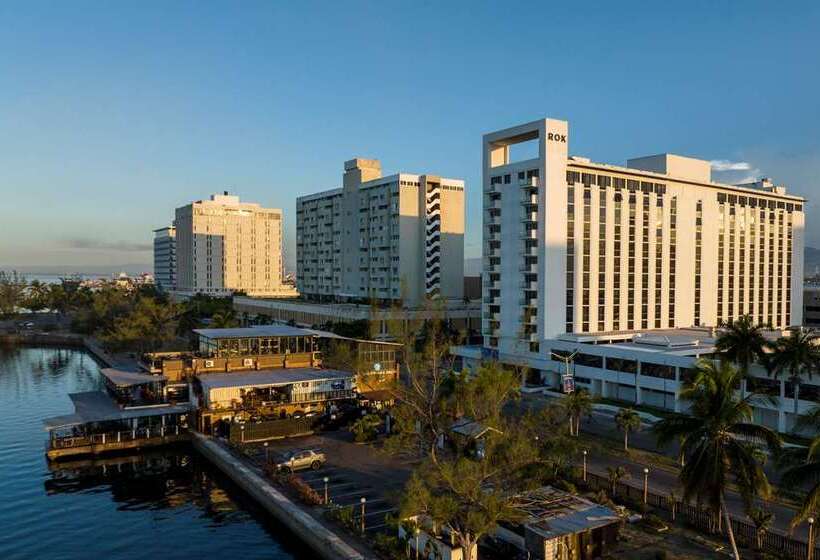 Rok Hotel Kingston, Tapestry Collection By Hilton