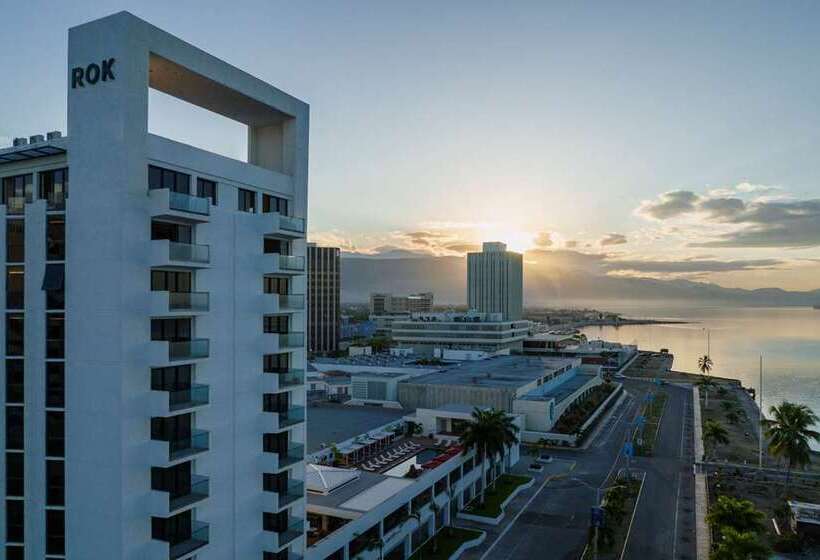 Rok Hotel Kingston, Tapestry Collection By Hilton