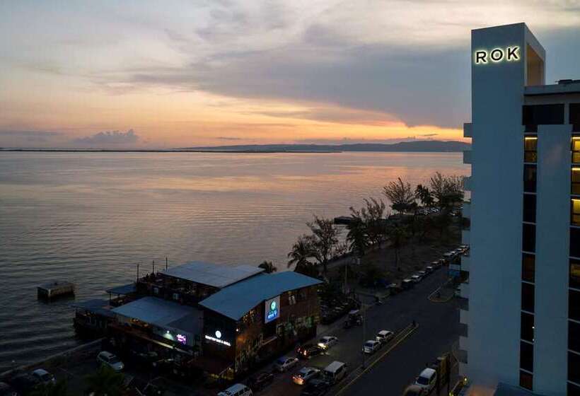 Rok Hotel Kingston, Tapestry Collection By Hilton