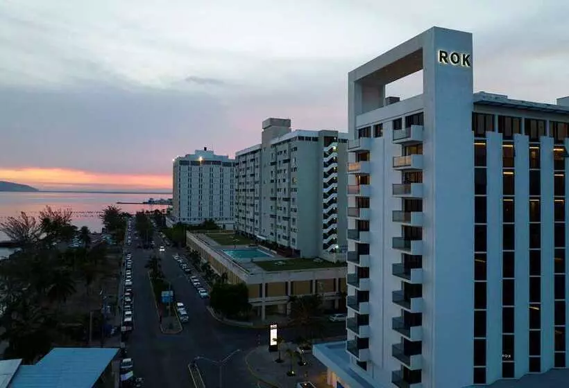 Rok Hotel Kingston, Tapestry Collection By Hilton