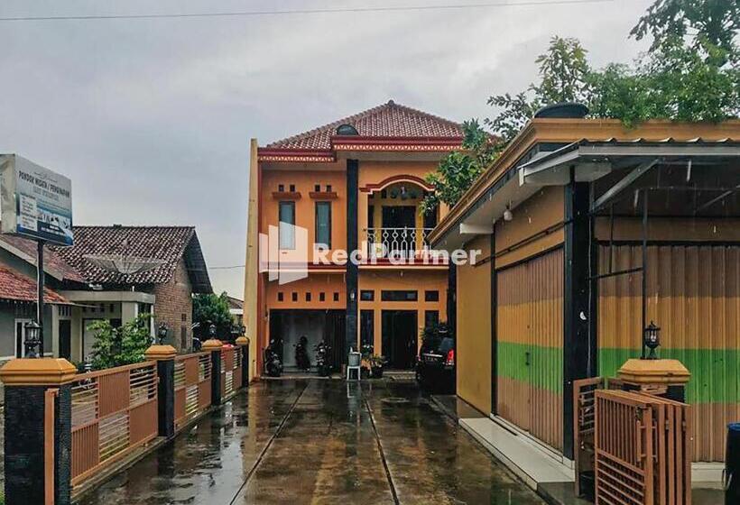 Отель Homestay May Syariah Way Kanan Redpartner