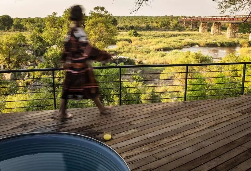 هتل Kruger Shalati   Train On The Bridge & Garden Suites