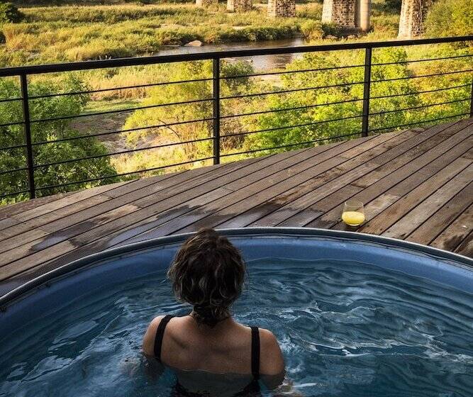 Отель Kruger Shalati Train On The Bridge & Garden Suites