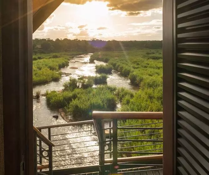 هتل Kruger Shalati   Train On The Bridge & Garden Suites