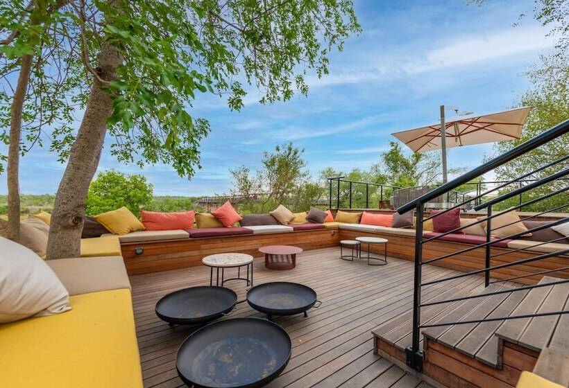 Отель Kruger Shalati Train On The Bridge & Garden Suites