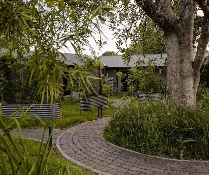 هتل Kruger Shalati   Train On The Bridge & Garden Suites