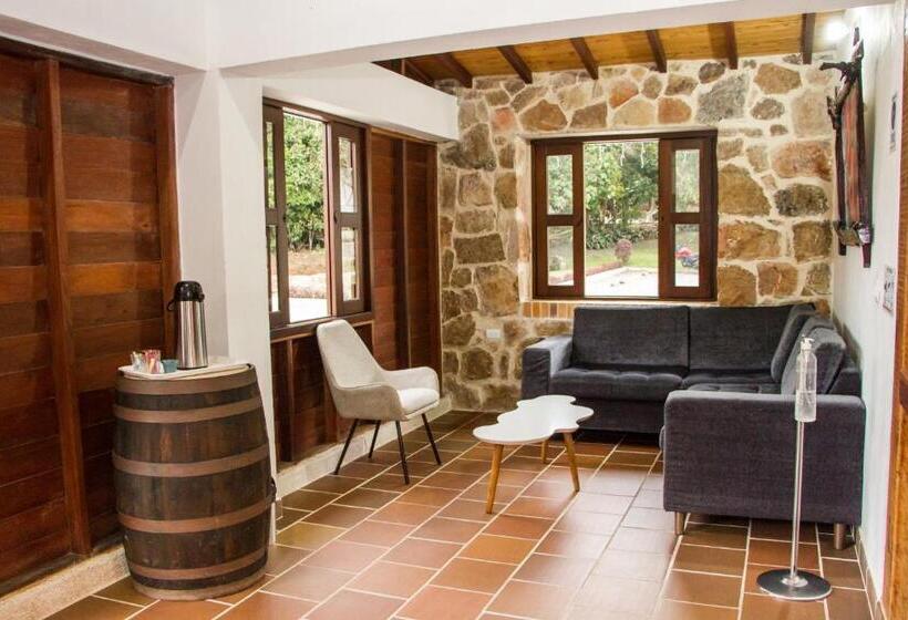 هتل Mesa De Los Santos