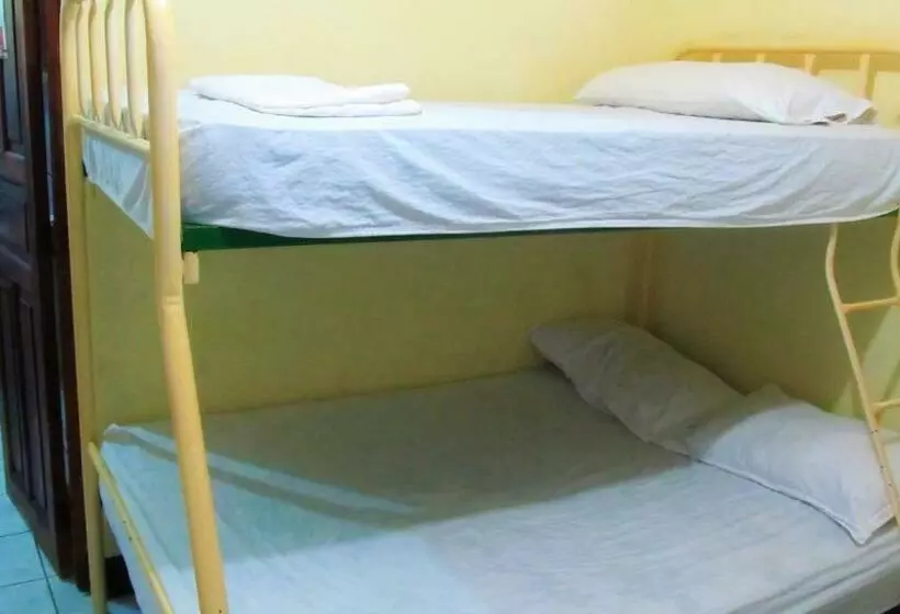 Majatalo Ac Room 4 Persons Hospedaje Don Wilfredo